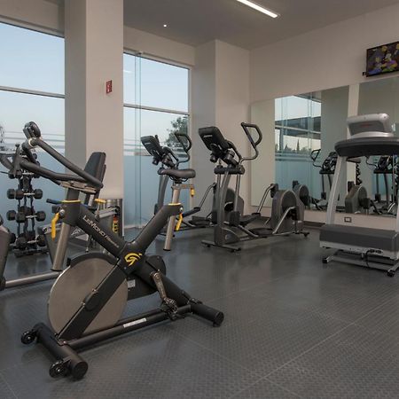 Microtel Inn & Suites By Wyndham Irapuato Buitenkant foto