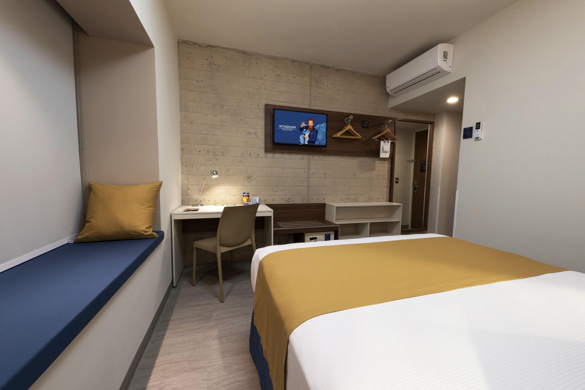 Microtel Inn & Suites By Wyndham Irapuato Buitenkant foto
