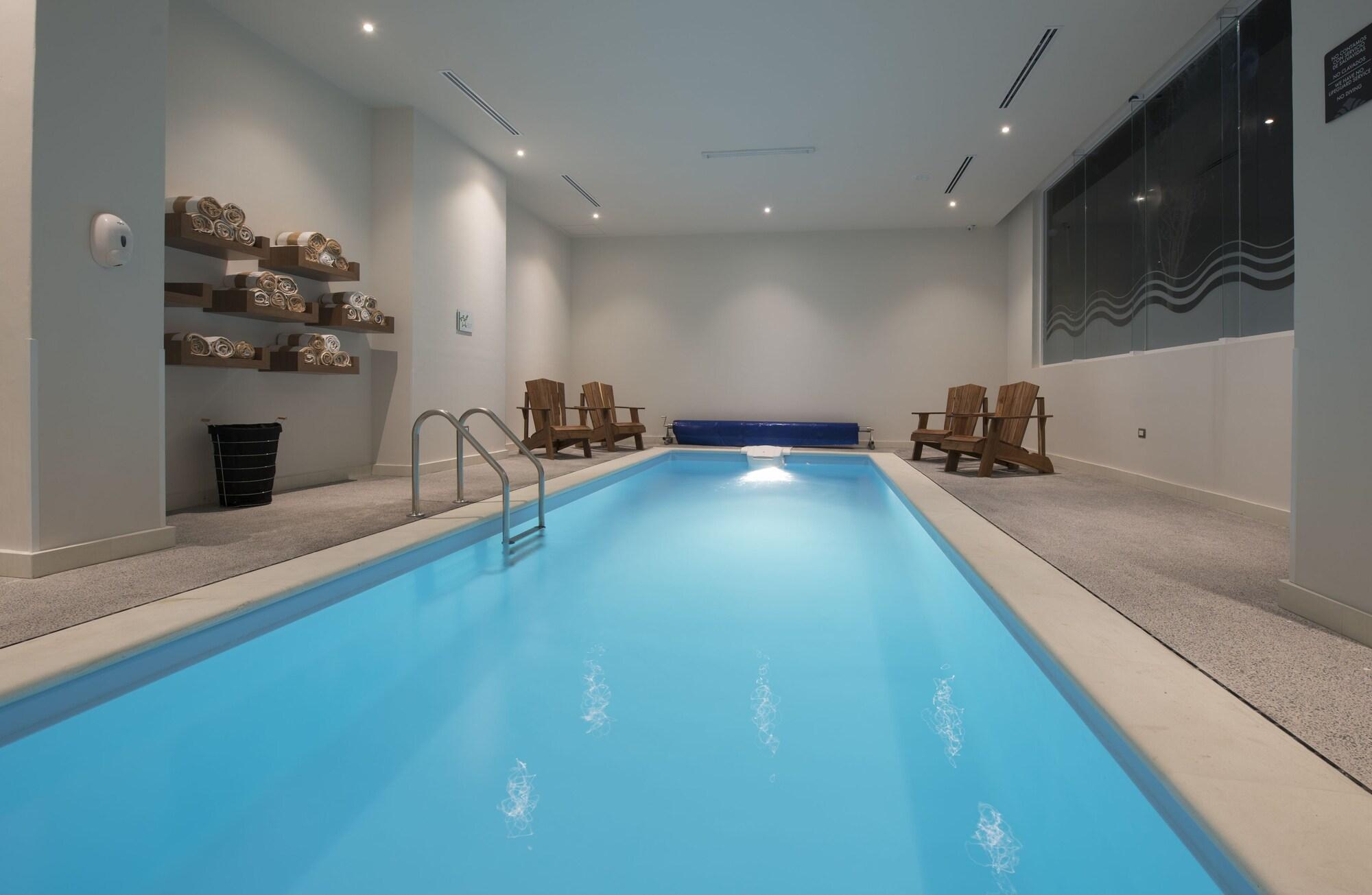 Microtel Inn & Suites By Wyndham Irapuato Buitenkant foto