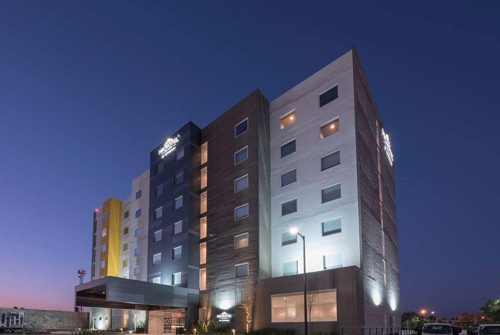 Microtel Inn & Suites By Wyndham Irapuato Buitenkant foto