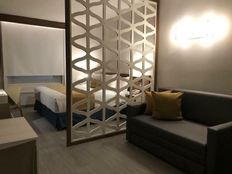 Microtel Inn & Suites By Wyndham Irapuato Buitenkant foto