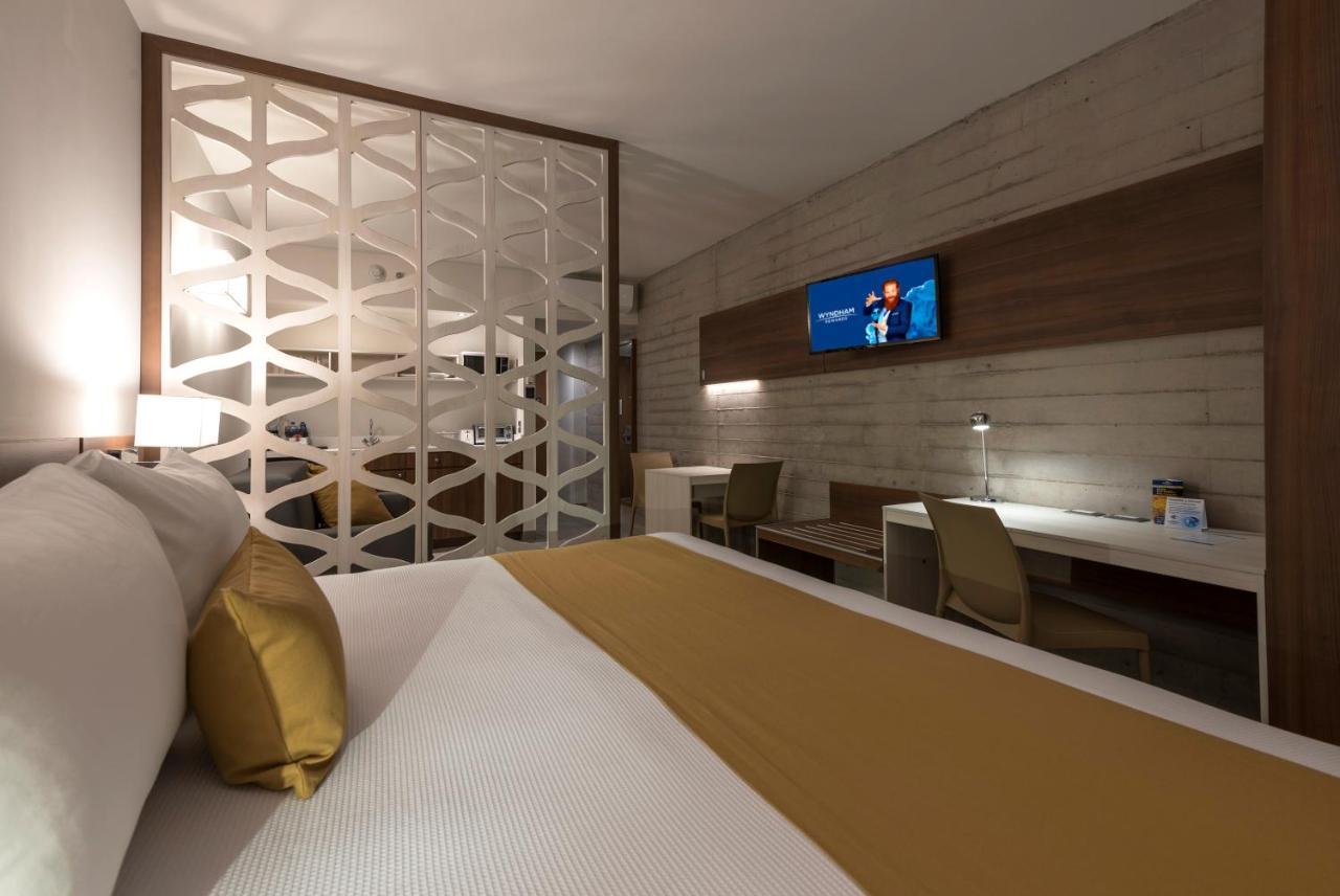Microtel Inn & Suites By Wyndham Irapuato Buitenkant foto